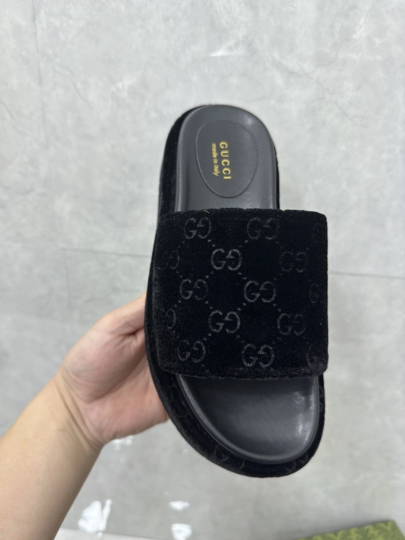 Gxccx Slippers Sleek 164158