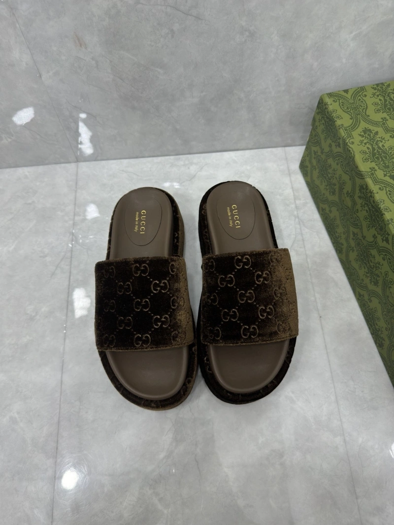 Gxccx Slippers Bold 164157