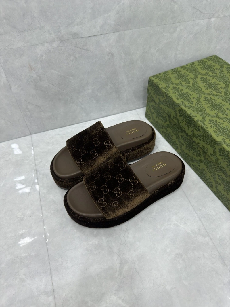 Gxccx Slippers Bold 164157
