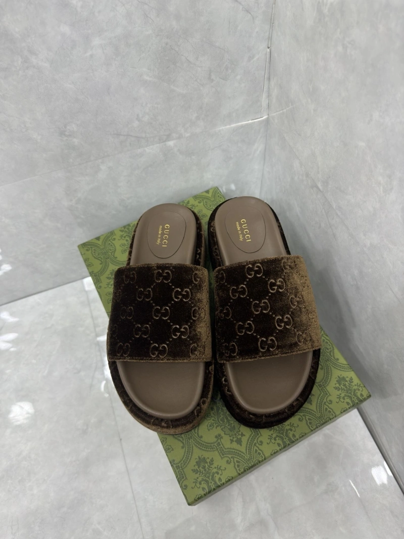 Gxccx Slippers Bold 164157