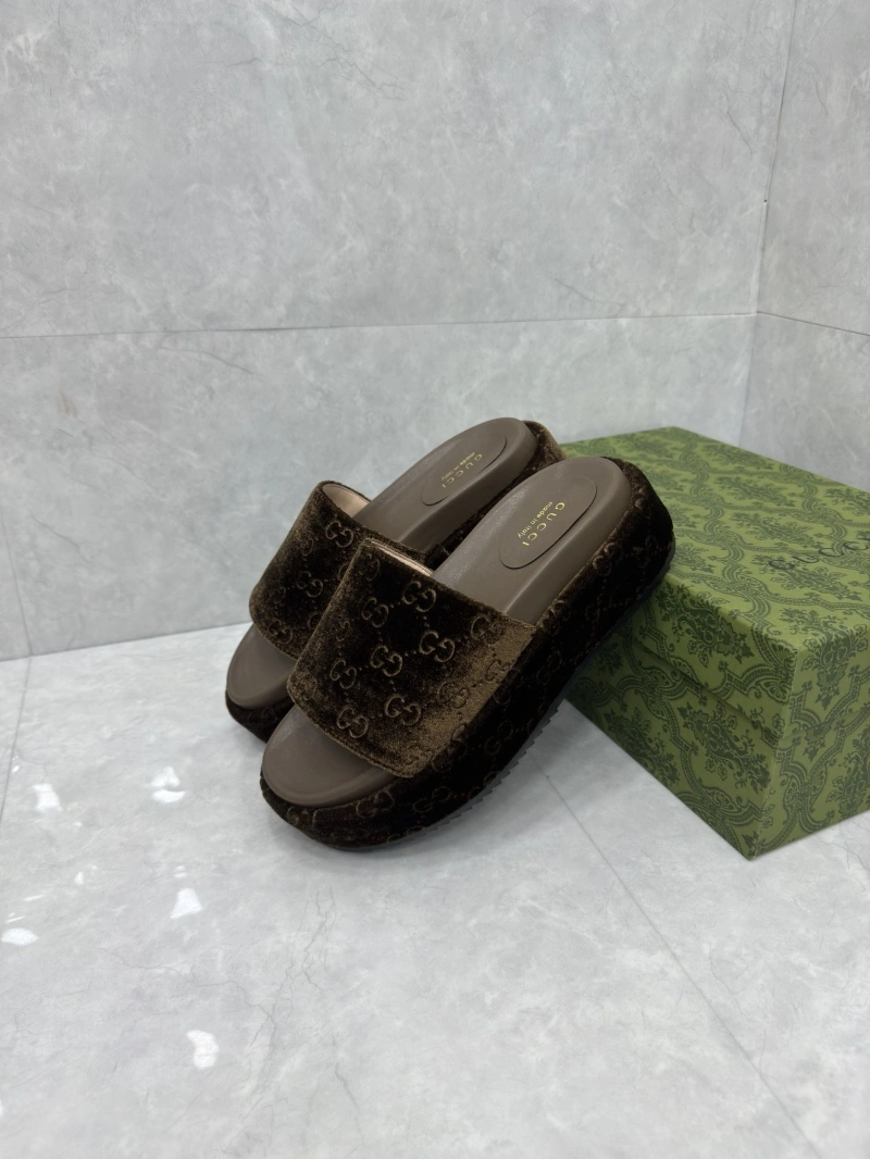 Gxccx Slippers Bold 164157