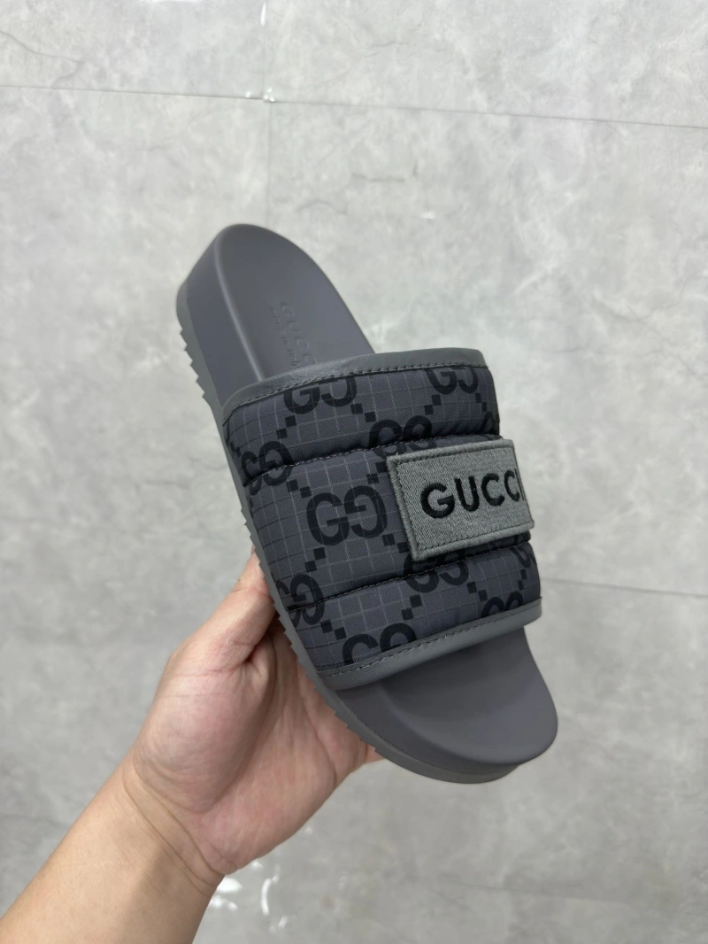 Affordable Gxccx Slippers 164152
