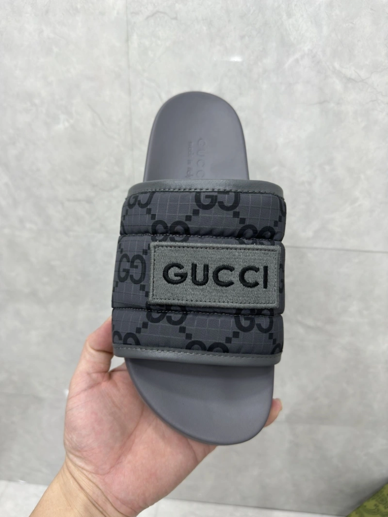 Affordable Gxccx Slippers 164152