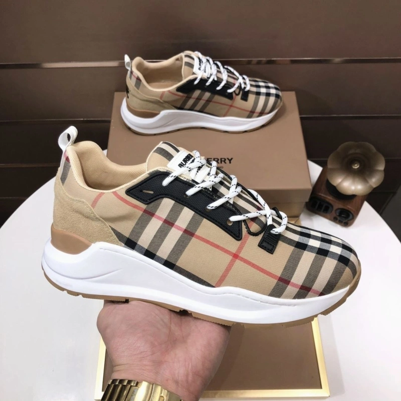 Cozy Bxrbxrry Sneakers 115391