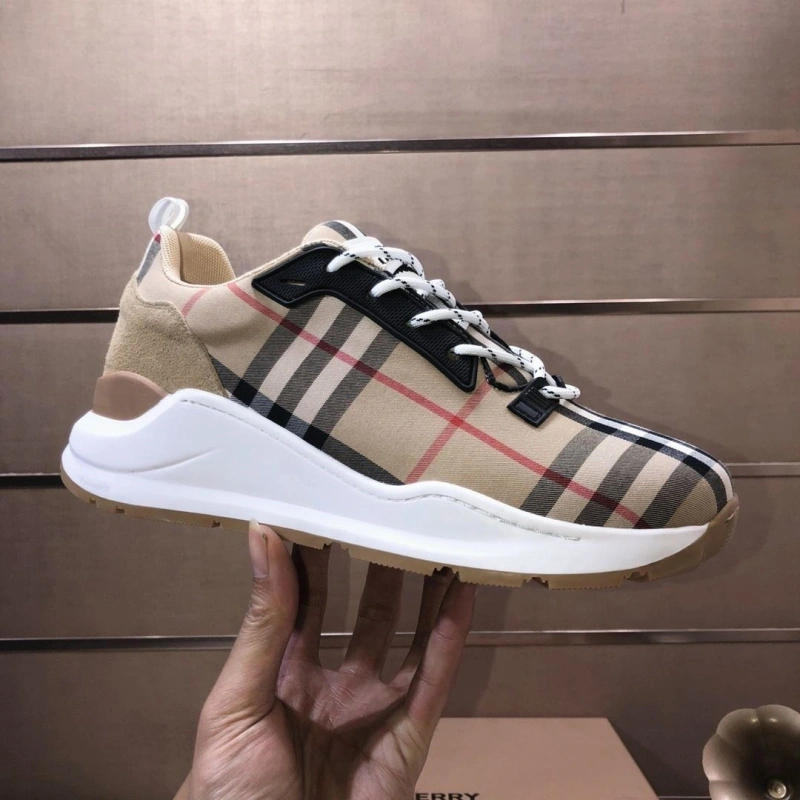 Cozy Bxrbxrry Sneakers 115391
