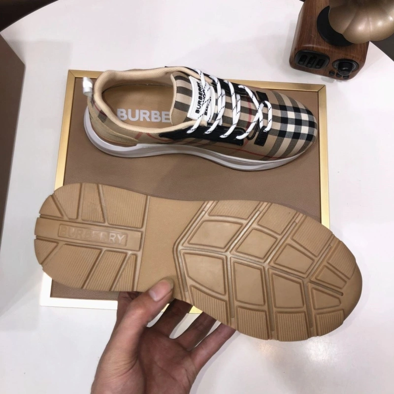 Cozy Bxrbxrry Sneakers 115391