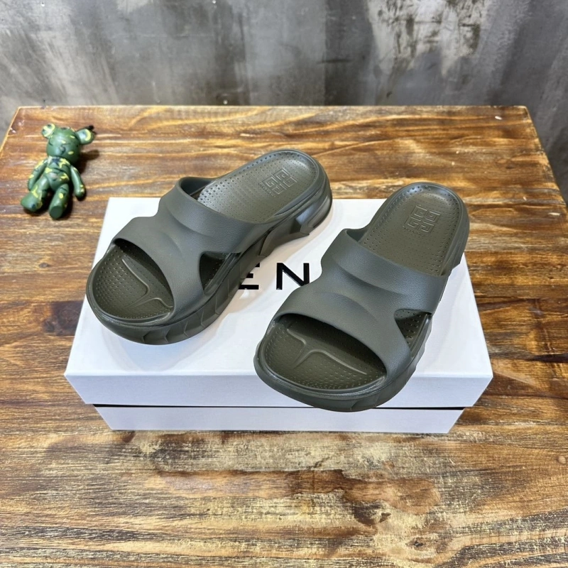 Gxvxnchy Slippers Bold 154359