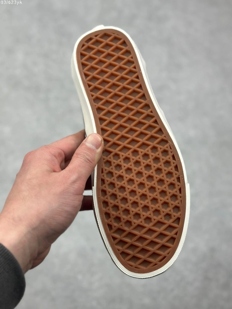 Sleek Othxr Sneakers 216140