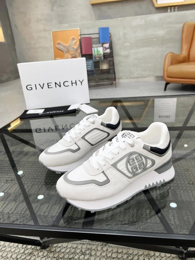 Gxvxnchy Sneakers Minimalist 154181