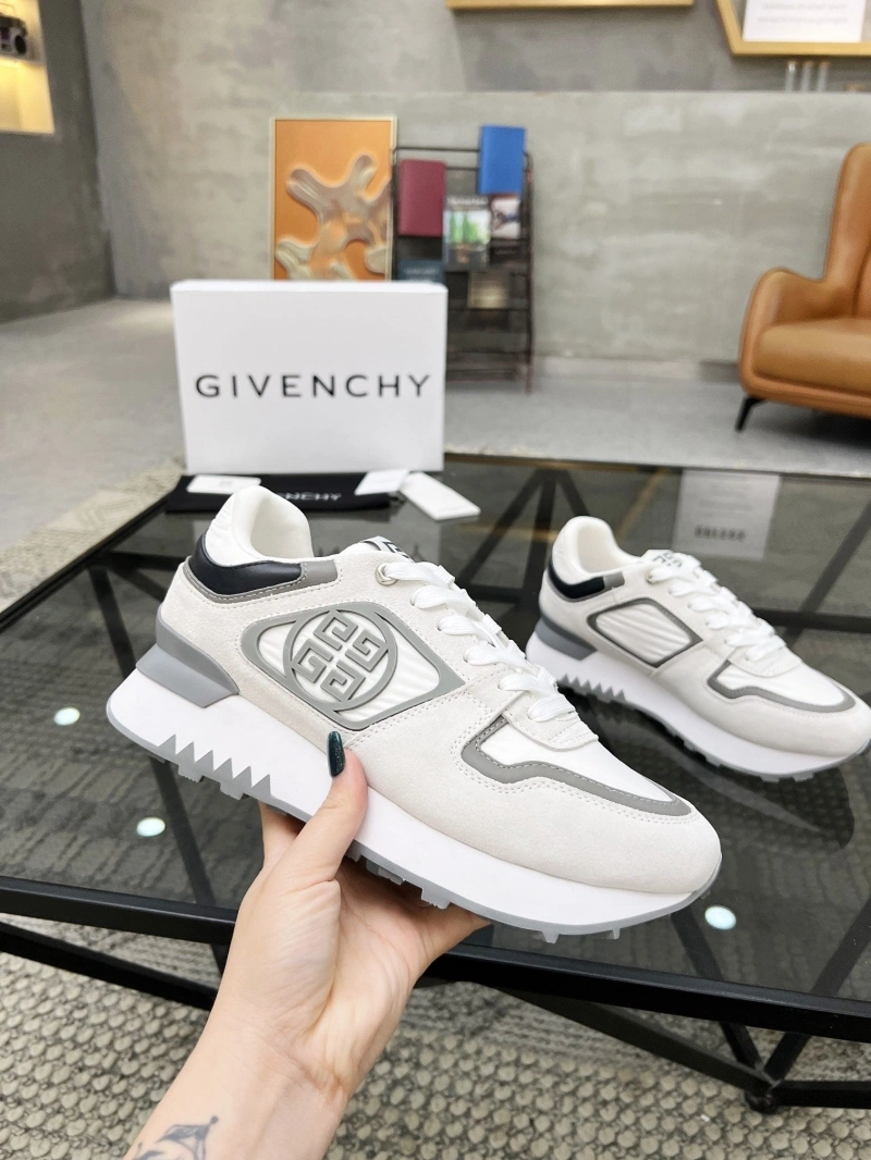 Gxvxnchy Sneakers Minimalist 154181