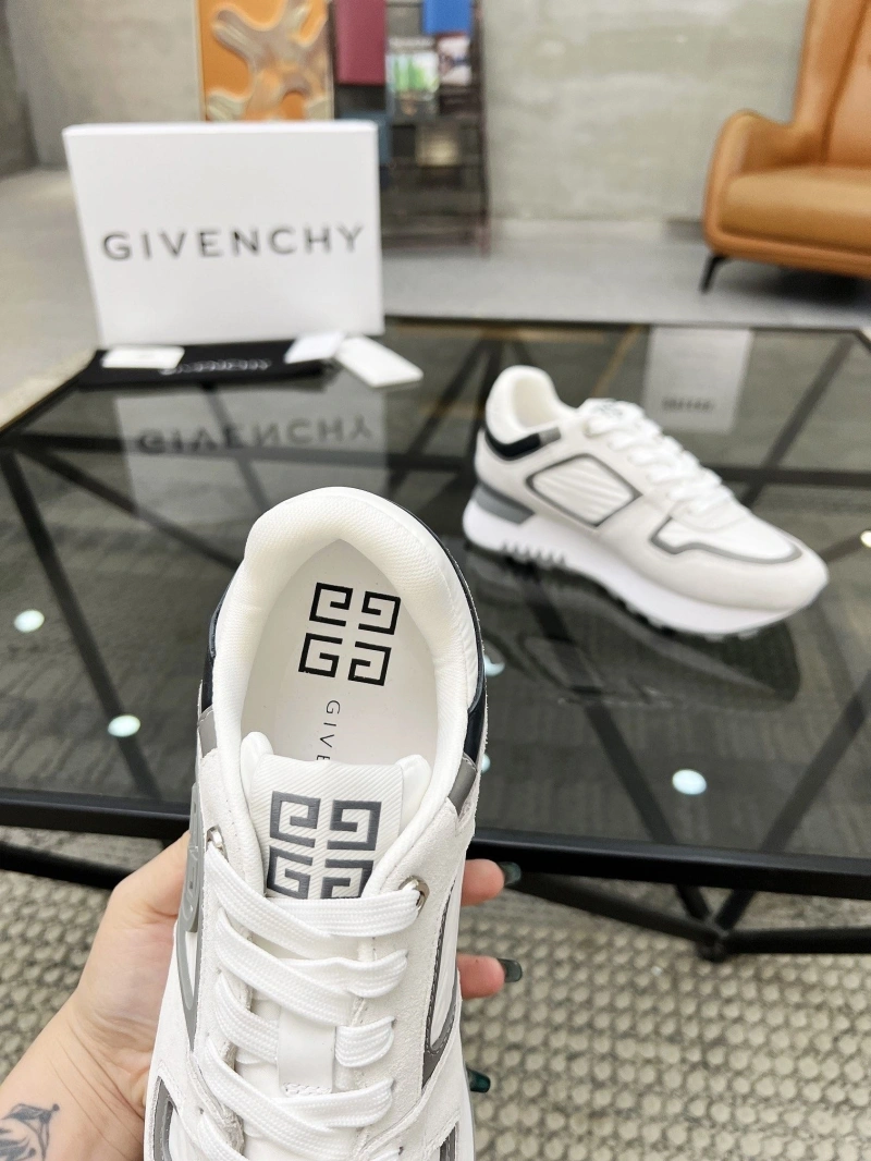 Gxvxnchy Sneakers Minimalist 154181