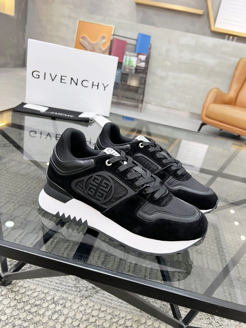 Modern Gxvxnchy Sneakers 154165