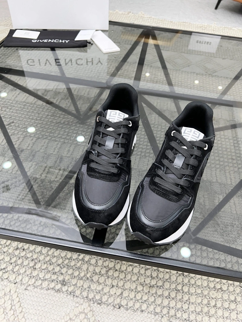 Modern Gxvxnchy Sneakers 154165