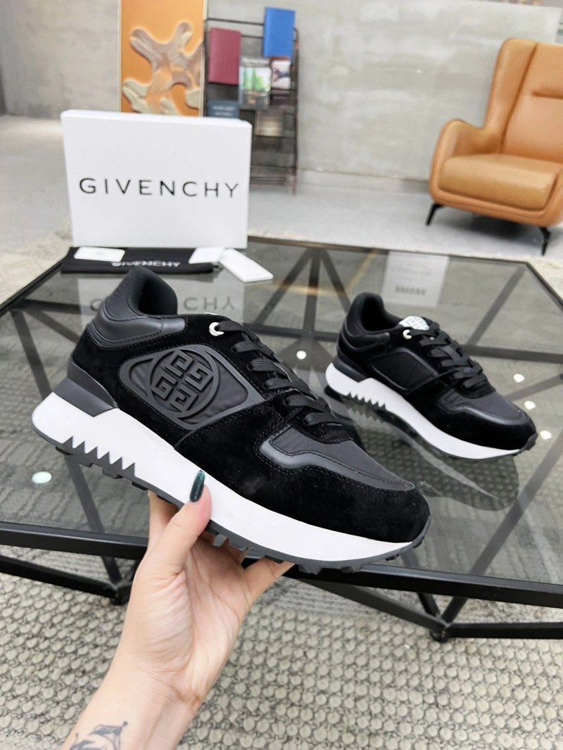 Modern Gxvxnchy Sneakers 154165