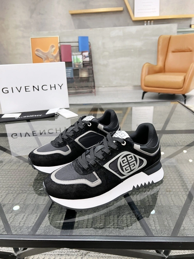 Elegant Gxvxnchy Sneakers 154167