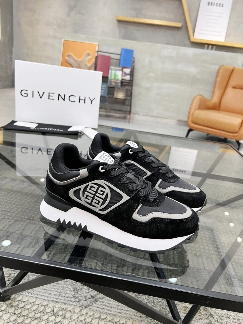 Elegant Gxvxnchy Sneakers 154167