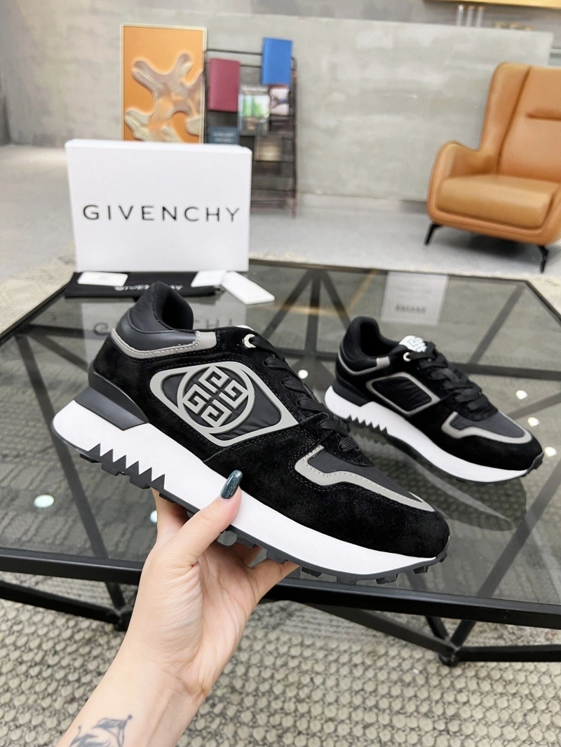 Elegant Gxvxnchy Sneakers 154167