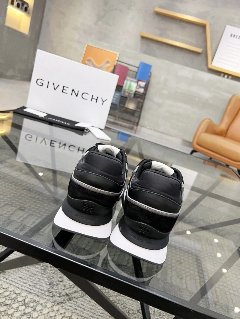 Elegant Gxvxnchy Sneakers 154167