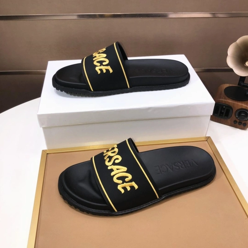 AllSeason Gxvxnchy Slippers 154362
