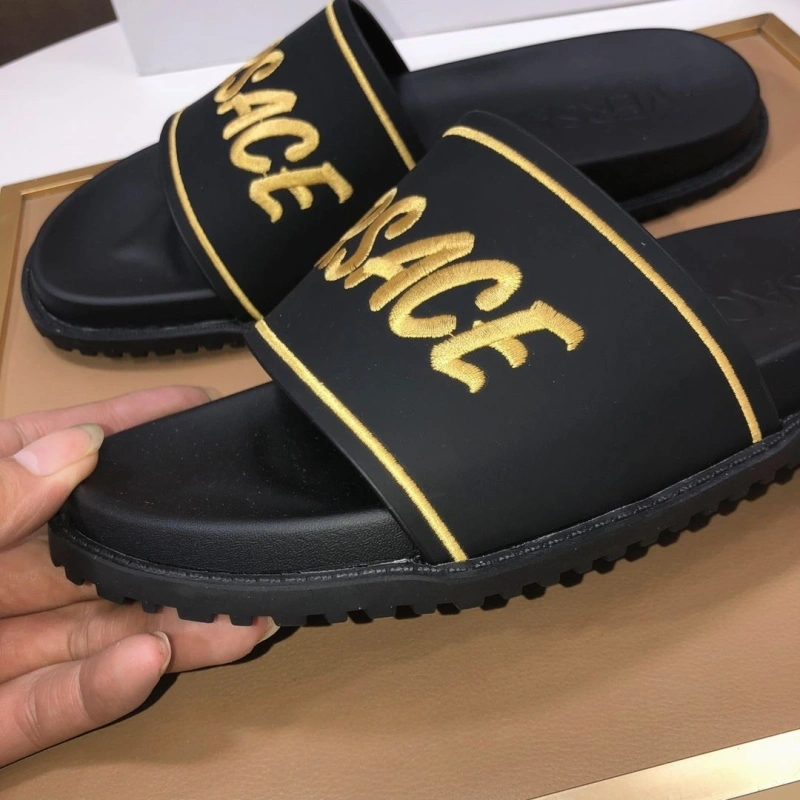 AllSeason Gxvxnchy Slippers 154362