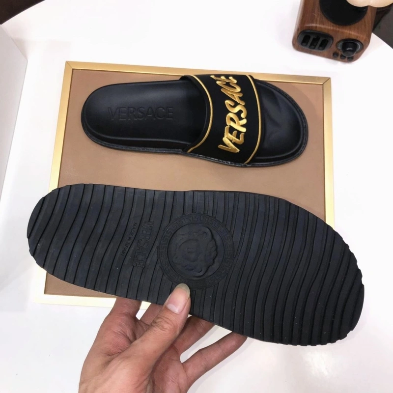 AllSeason Gxvxnchy Slippers 154362