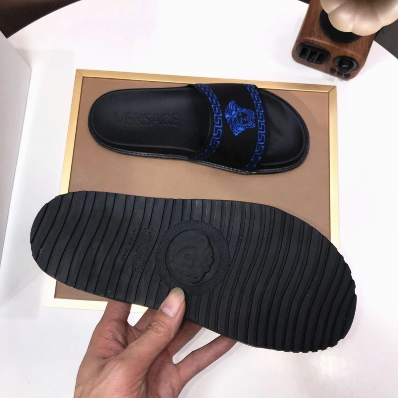 Gxvxnchy Slippers Classic 154357