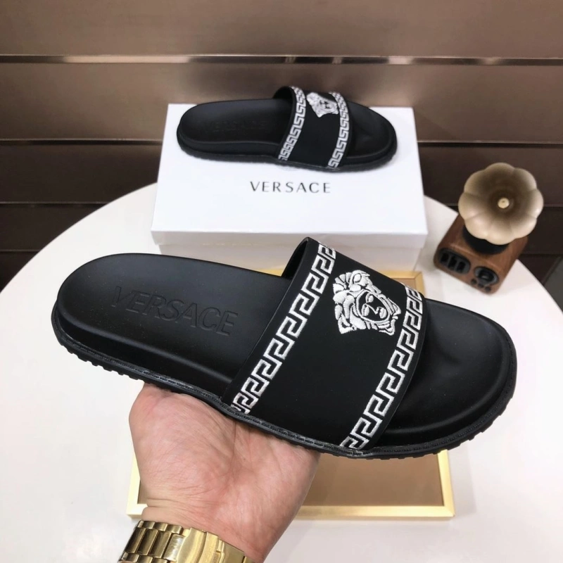 Trendy Gxvxnchy Slippers 154352