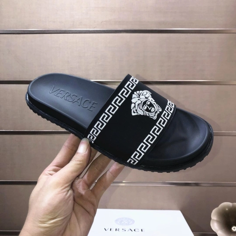 Trendy Gxvxnchy Slippers 154352