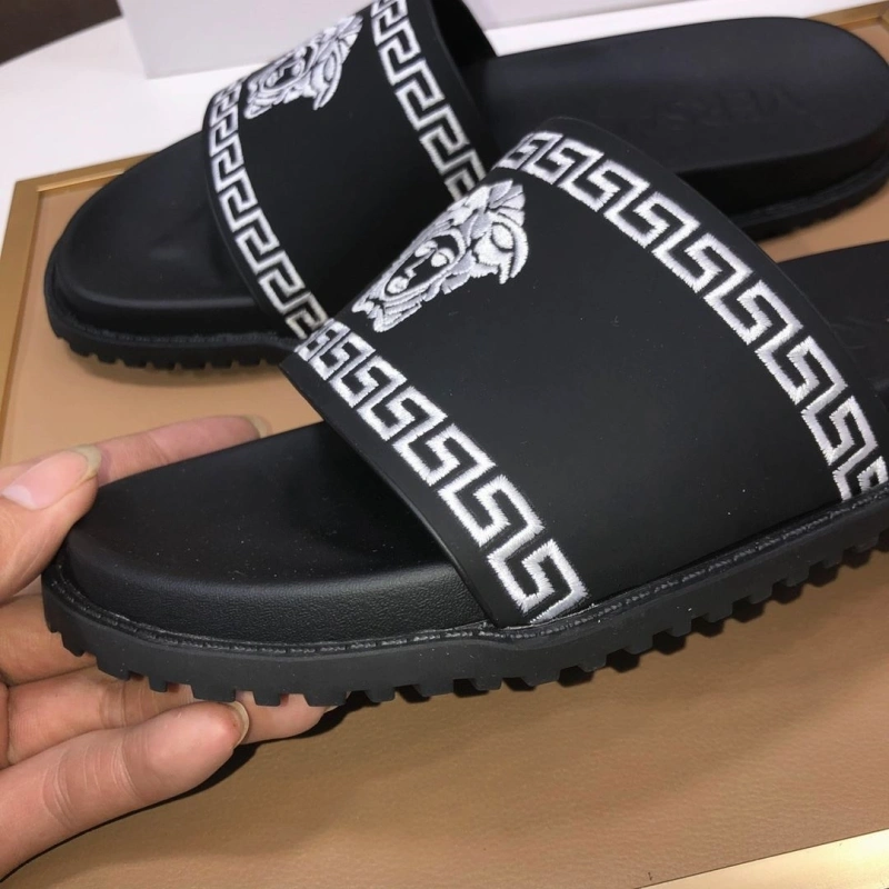 Trendy Gxvxnchy Slippers 154352