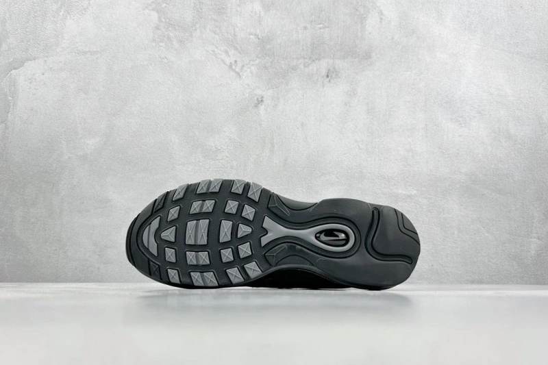 Sleek Nxkx Sneakers 199655