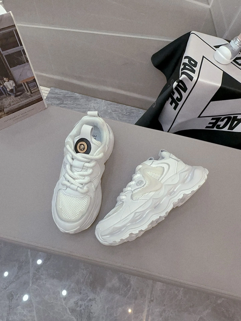 AllSeason Gxvxnchy Sneakers 154162