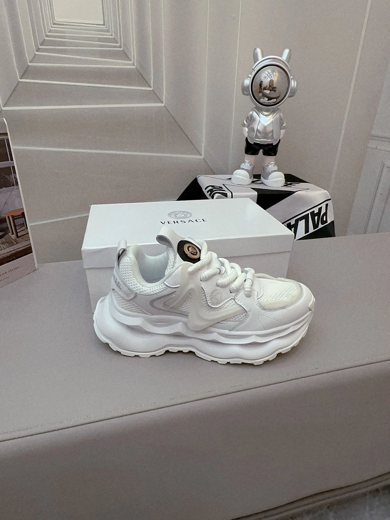 AllSeason Gxvxnchy Sneakers 154162