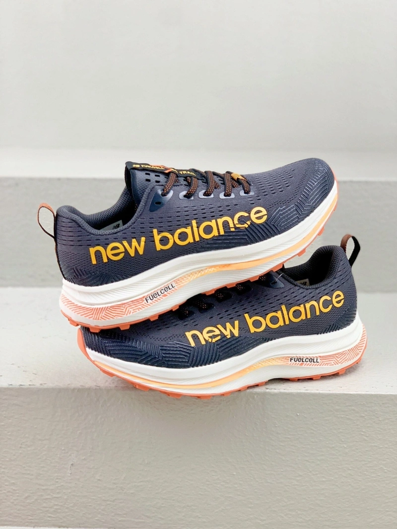 NewStyle Othxr Sneakers 216112