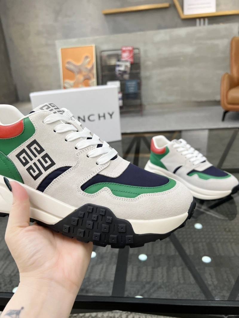 Classic Gxvxnchy Sneakers 154146