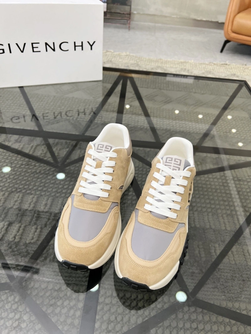 Refined Gxvxnchy Sneakers 154145