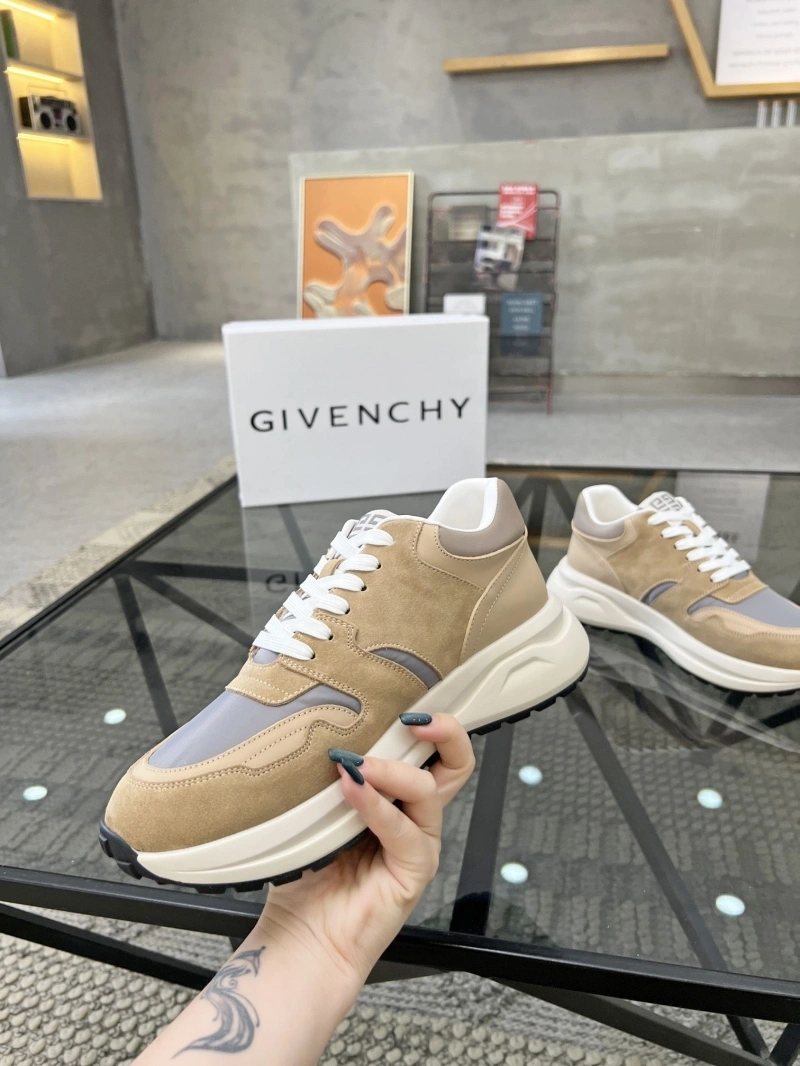 Refined Gxvxnchy Sneakers 154145