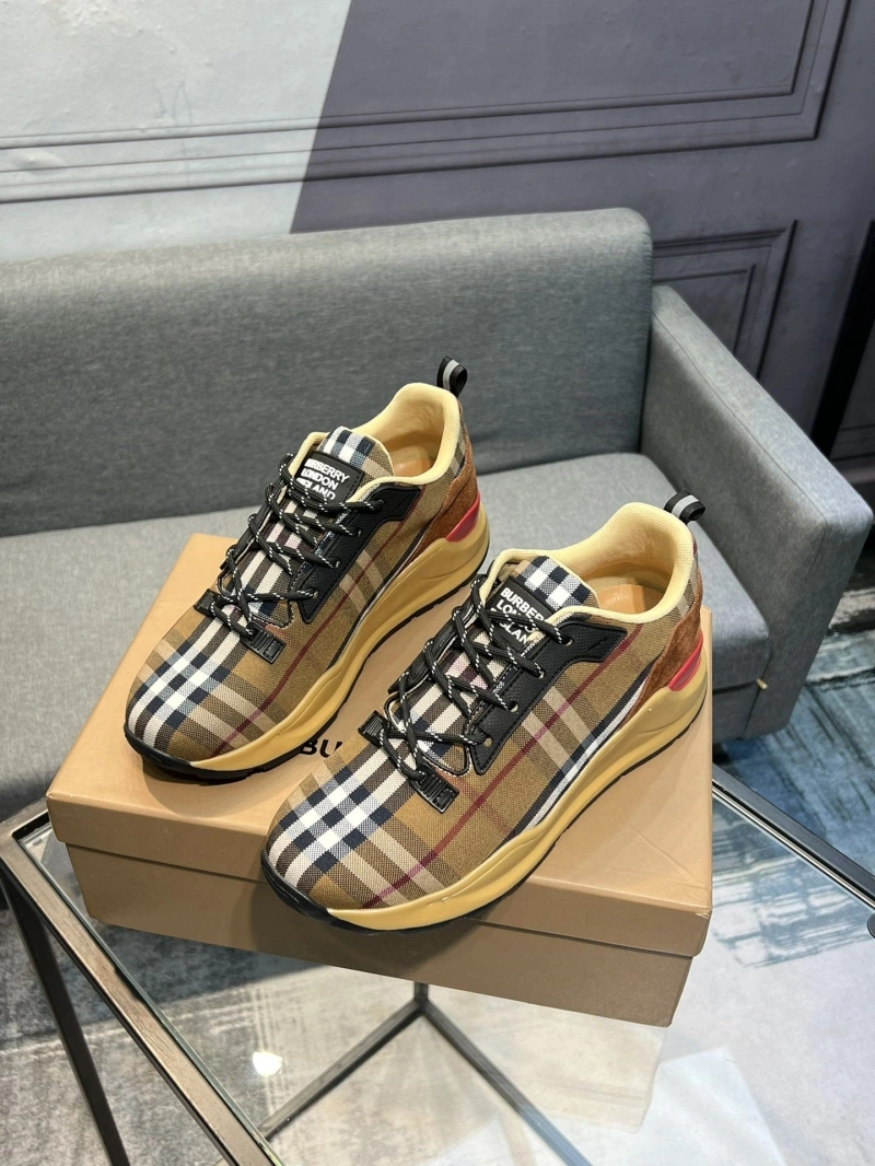 Modern Bxrbxrry Sneakers 115374