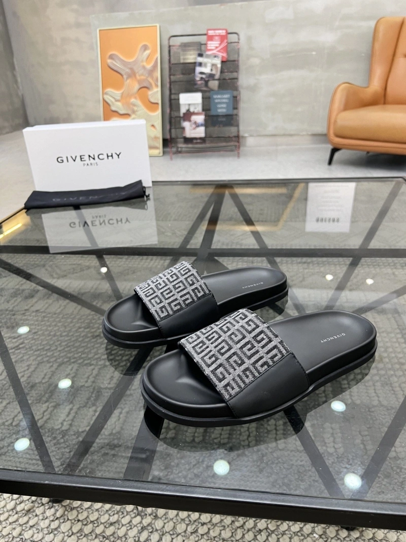 Durable Gxvxnchy Slippers 154369