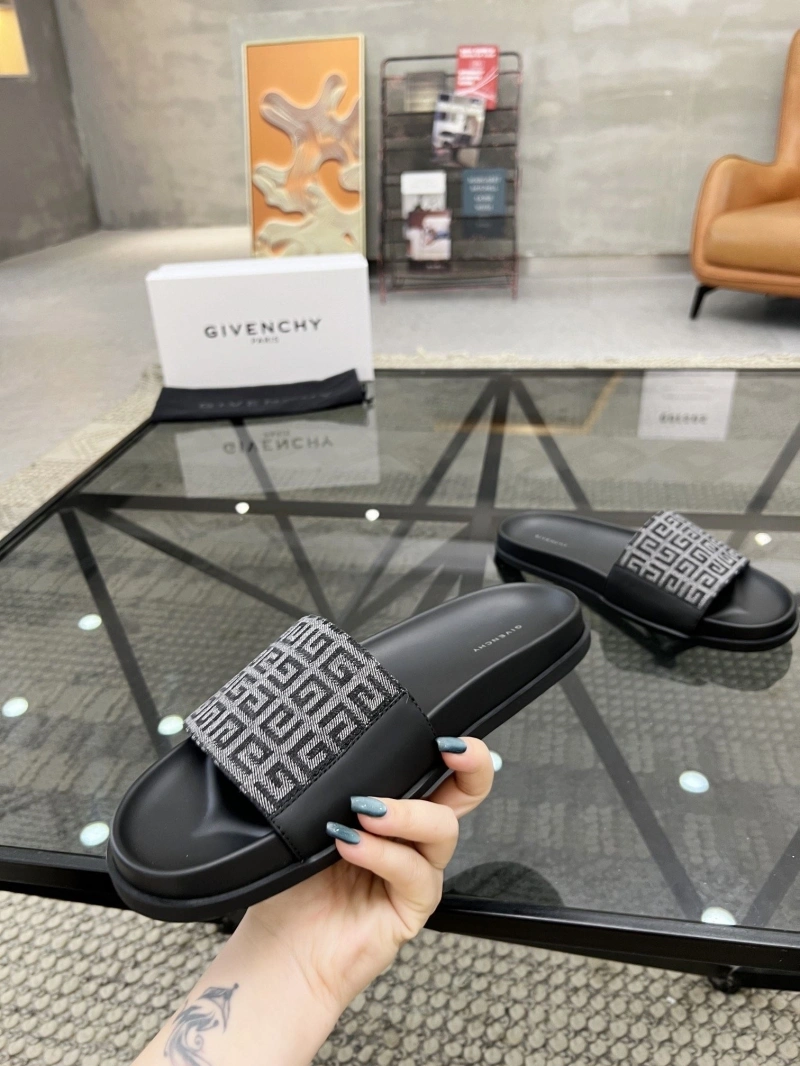 Durable Gxvxnchy Slippers 154369