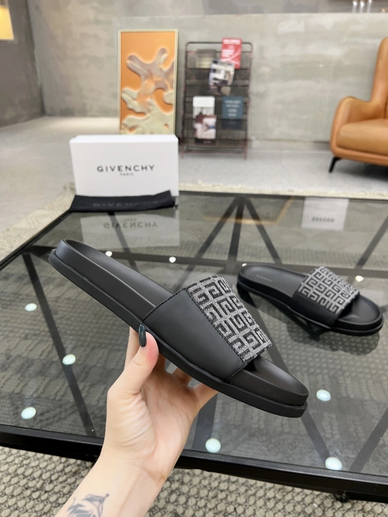 Durable Gxvxnchy Slippers 154369