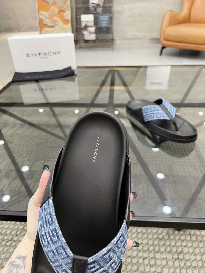 Refined Gxvxnchy Slippers 154349