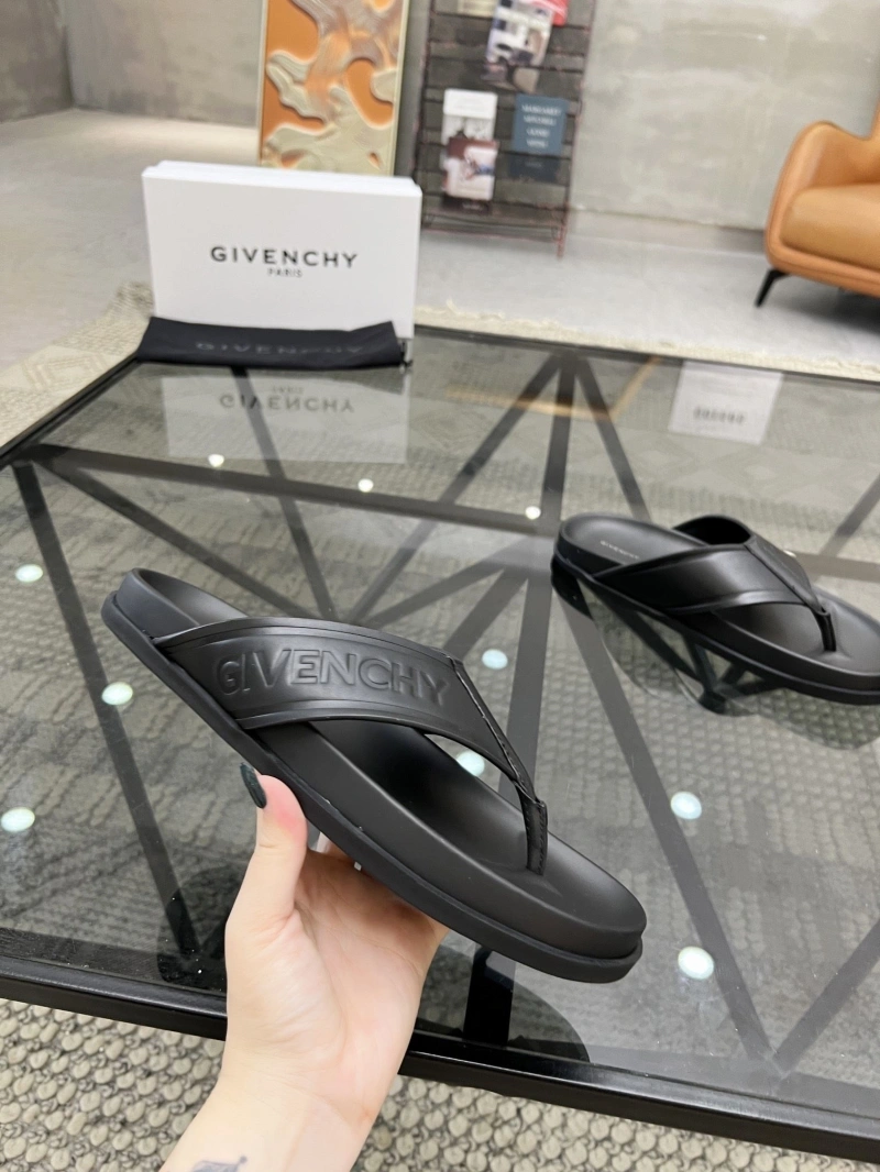 Classic Gxvxnchy Slippers 154346