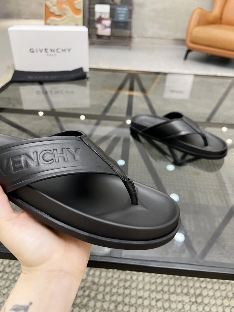 Classic Gxvxnchy Slippers 154346