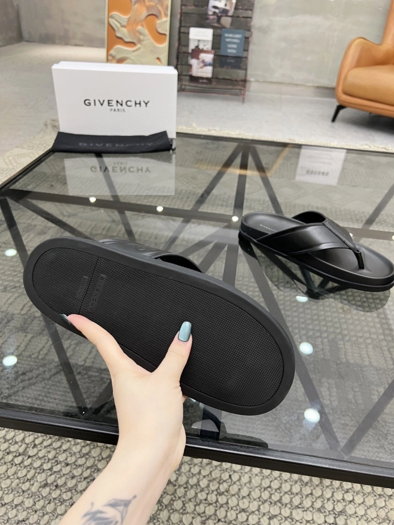 Classic Gxvxnchy Slippers 154346