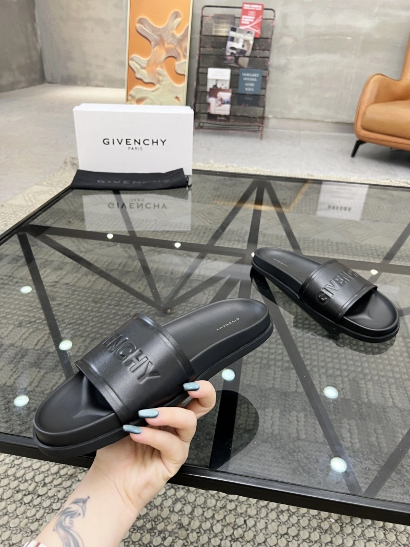 Bold Gxvxnchy Slippers 154356