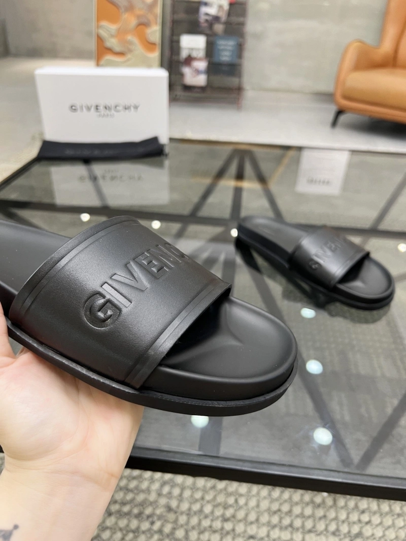 Bold Gxvxnchy Slippers 154356