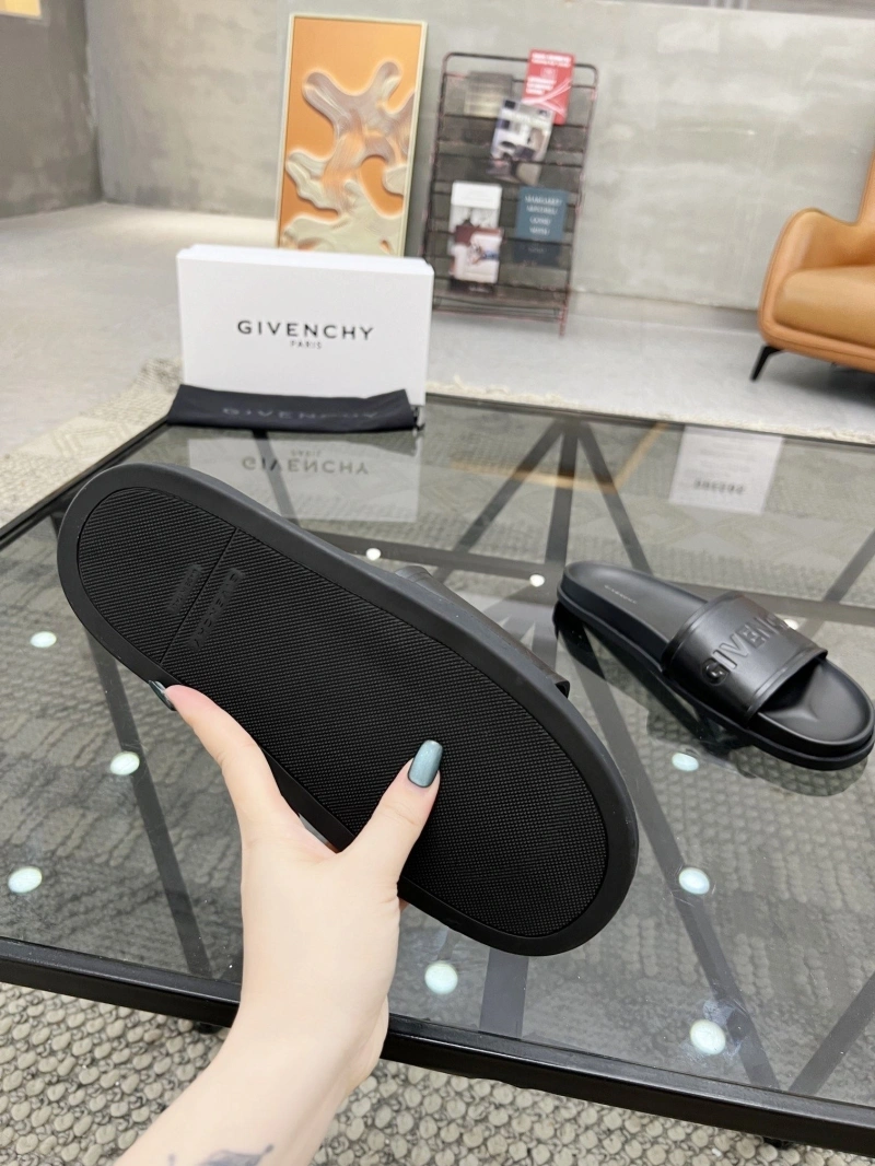 Bold Gxvxnchy Slippers 154356