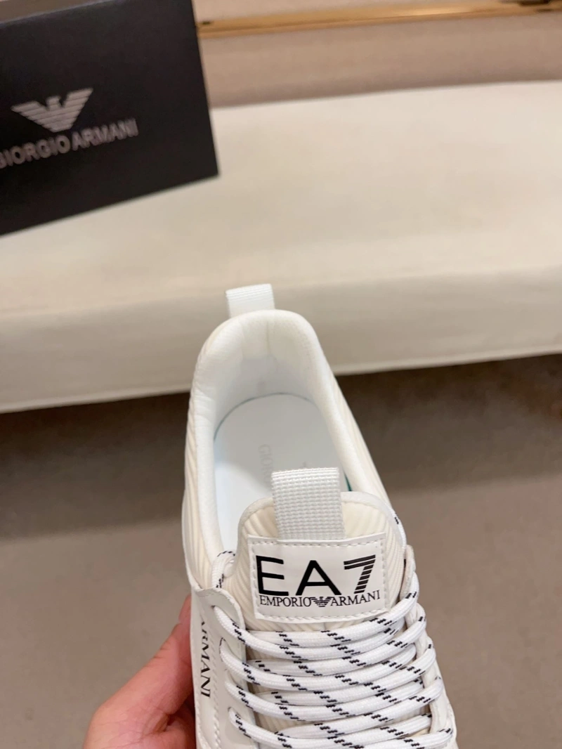 Versatile Armxnx Sneakers 108853