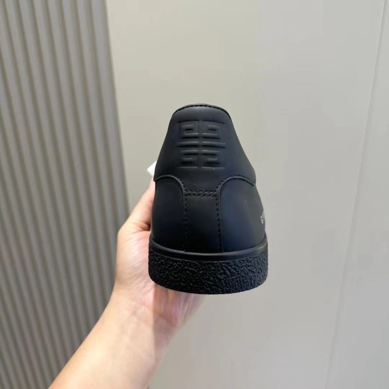 Gxvxnchy Sneakers Practical 154141