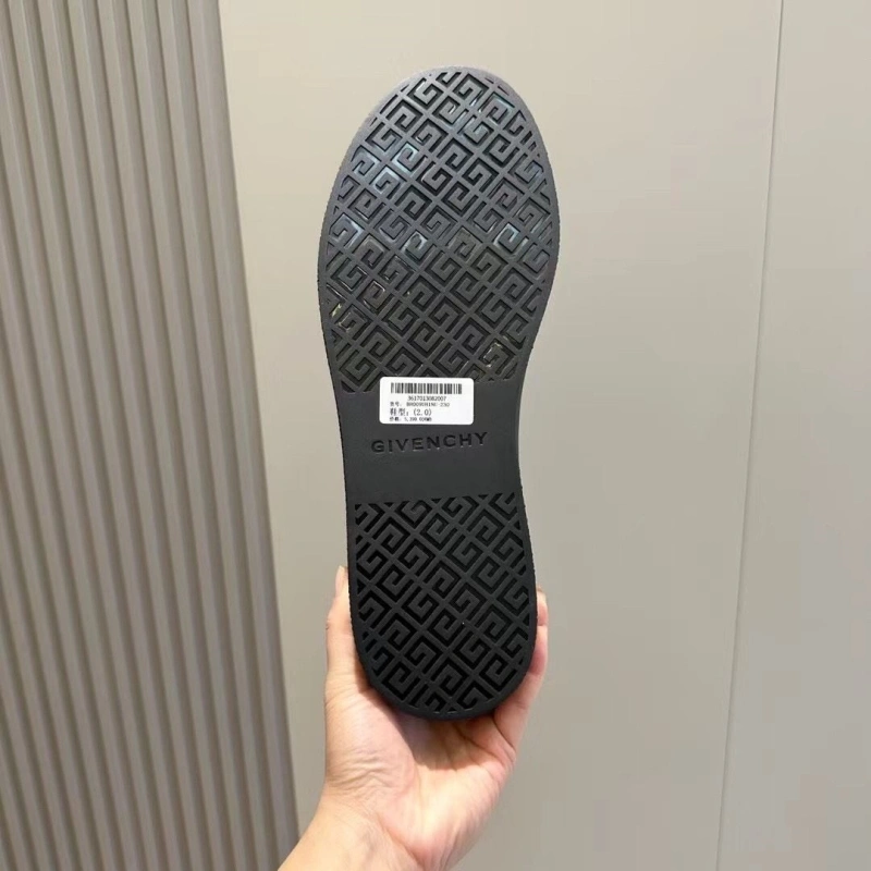 Gxvxnchy Sneakers Practical 154141